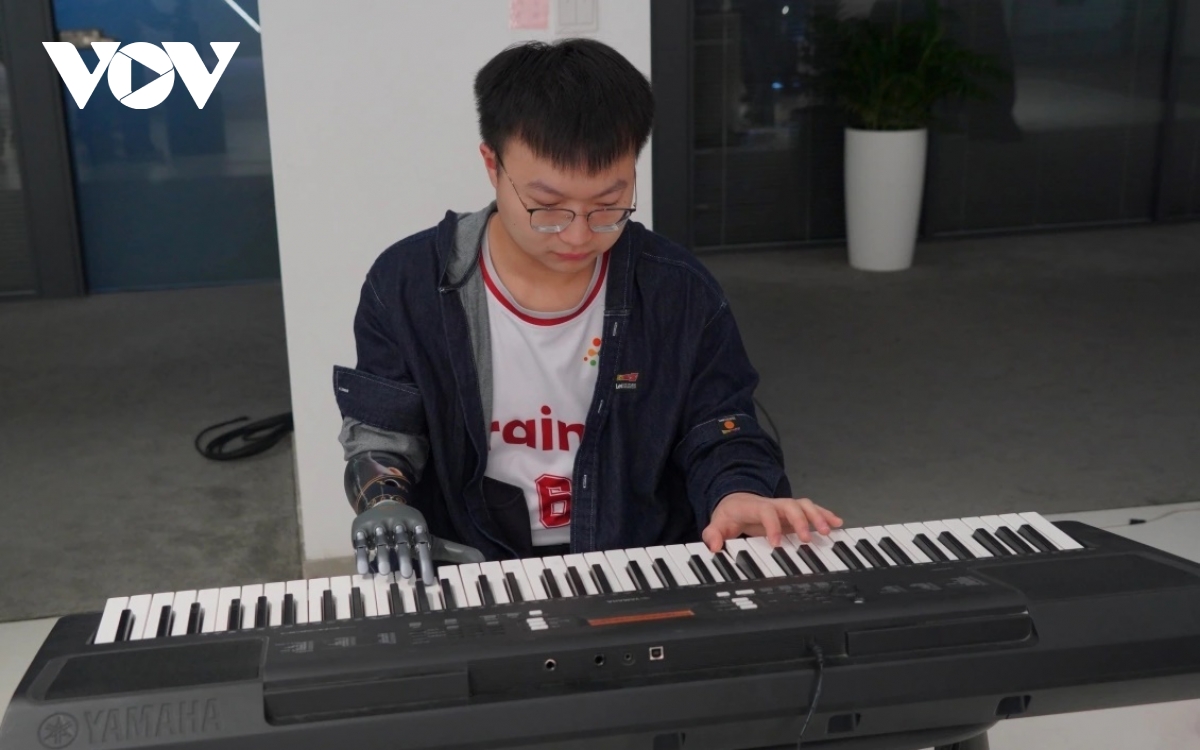 Trung Quốc muốn dẫn đầu toàn cầu trong giao diện não - máy tính vào năm 2030